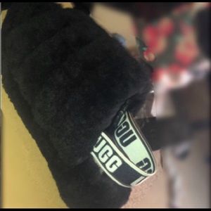 Fluff Yeah Slides (Uggs)